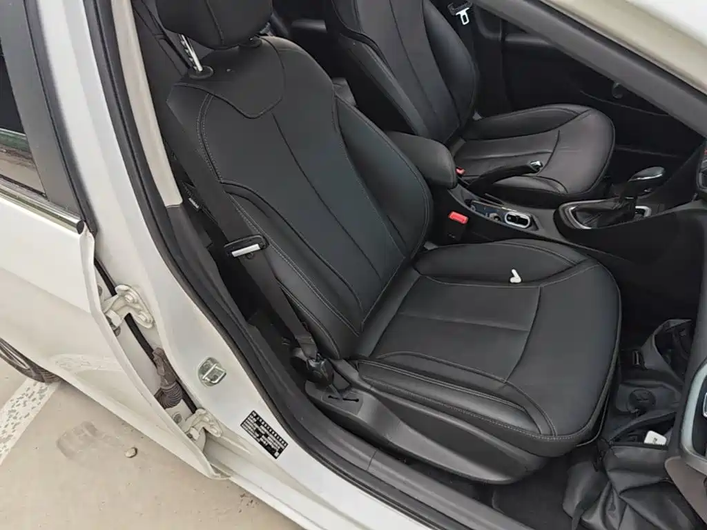 Buick Excelle 2018 — фото 20