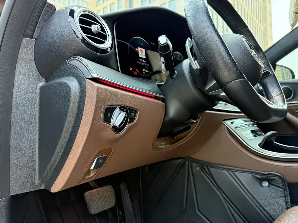 Mercedes-Benz E-Class 2021 — фото 23