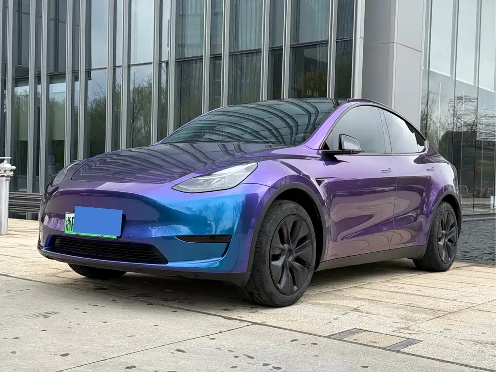 Tesla Model Y 2023 — фото 1