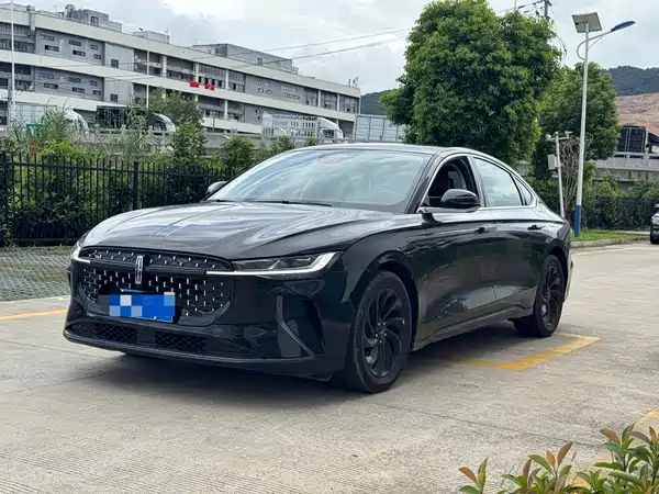 Lincoln Z 2024