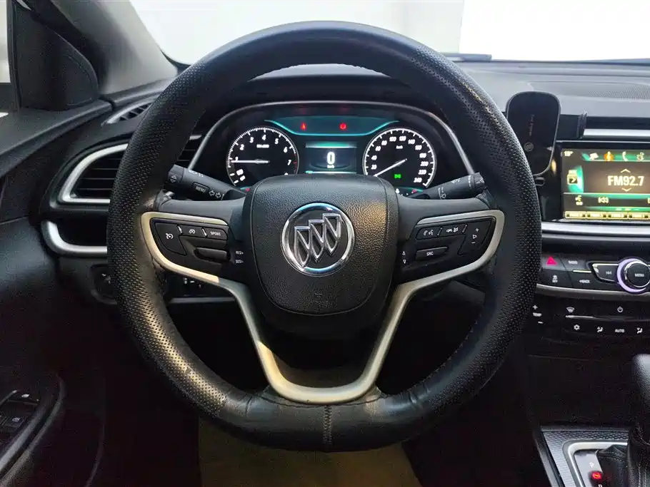 Buick Excelle 2019 — фото 15
