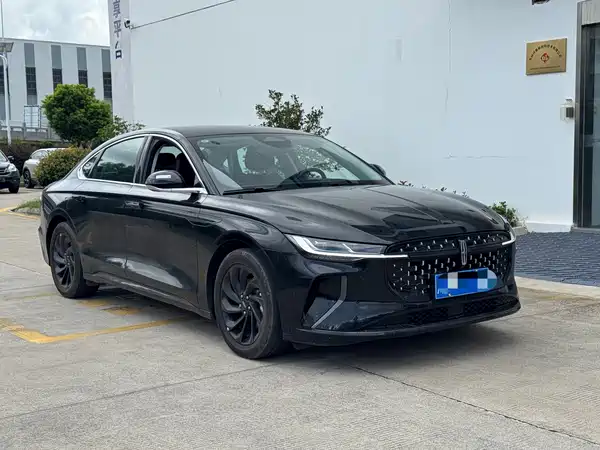 Lincoln Z 2024