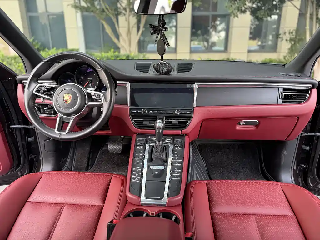 Porsche Macan 2019 — фото 4