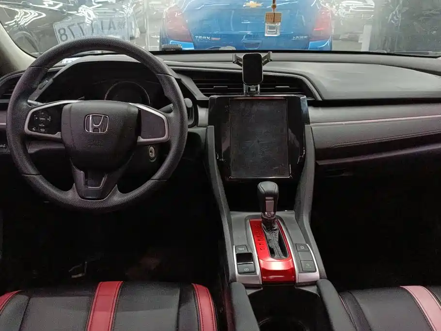 Honda Civic 2017 — фото 12