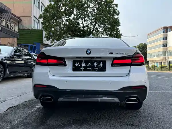BMW 5 Series 2022