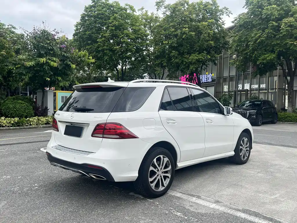 Mercedes-Benz GLE 2016 — фото 6