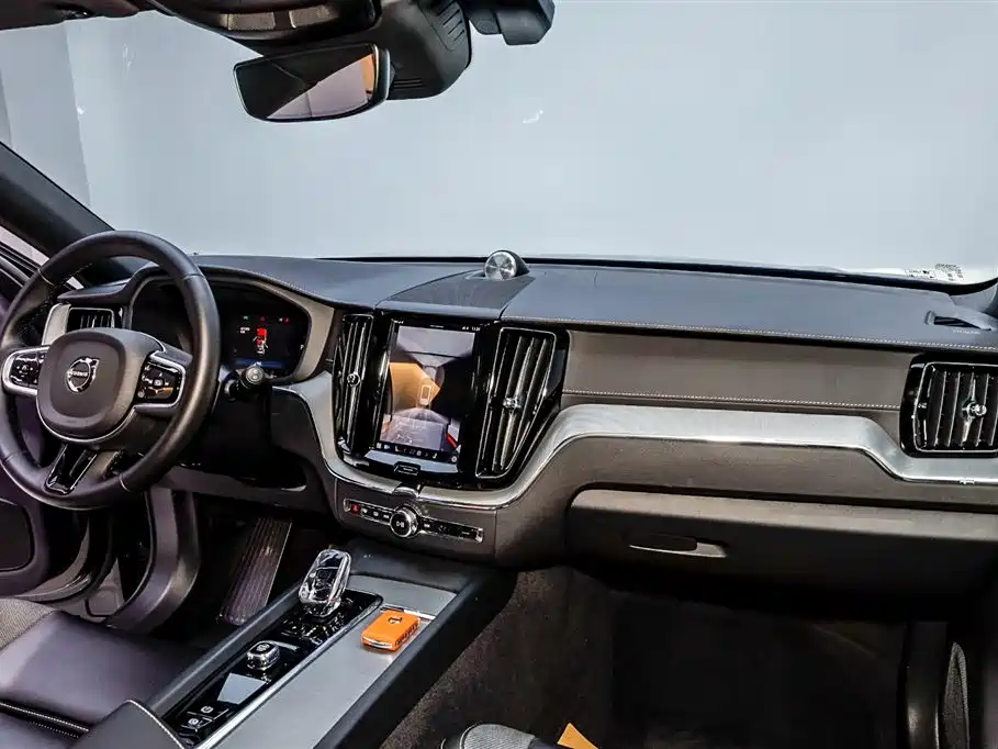 Volvo XC60 PHEV 2024 — фото 30