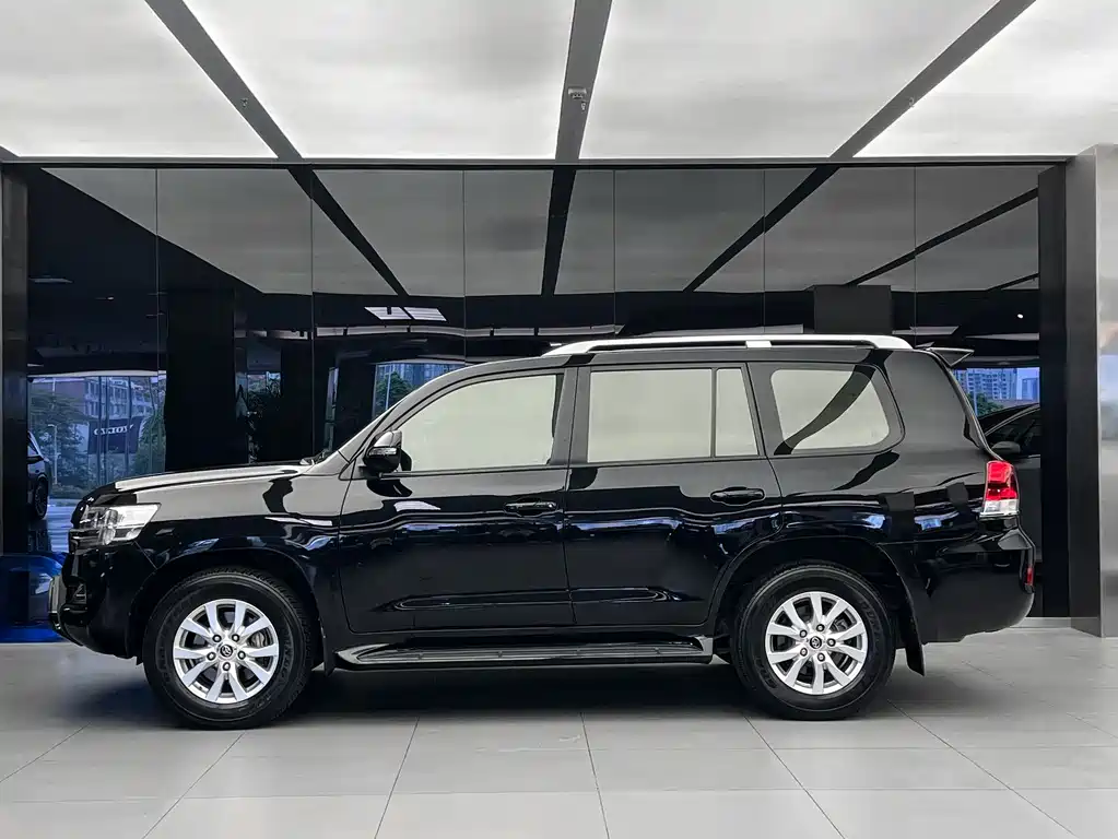 Toyota Land Cruiser 2019 — фото 4