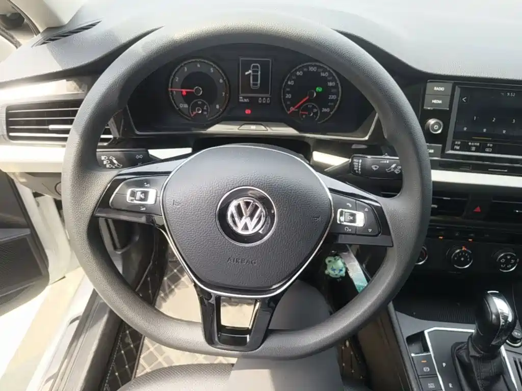 Volkswagen Lavida 2019 — фото 11