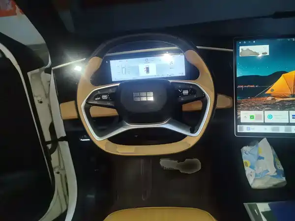 Geely Galaxy L7 2023