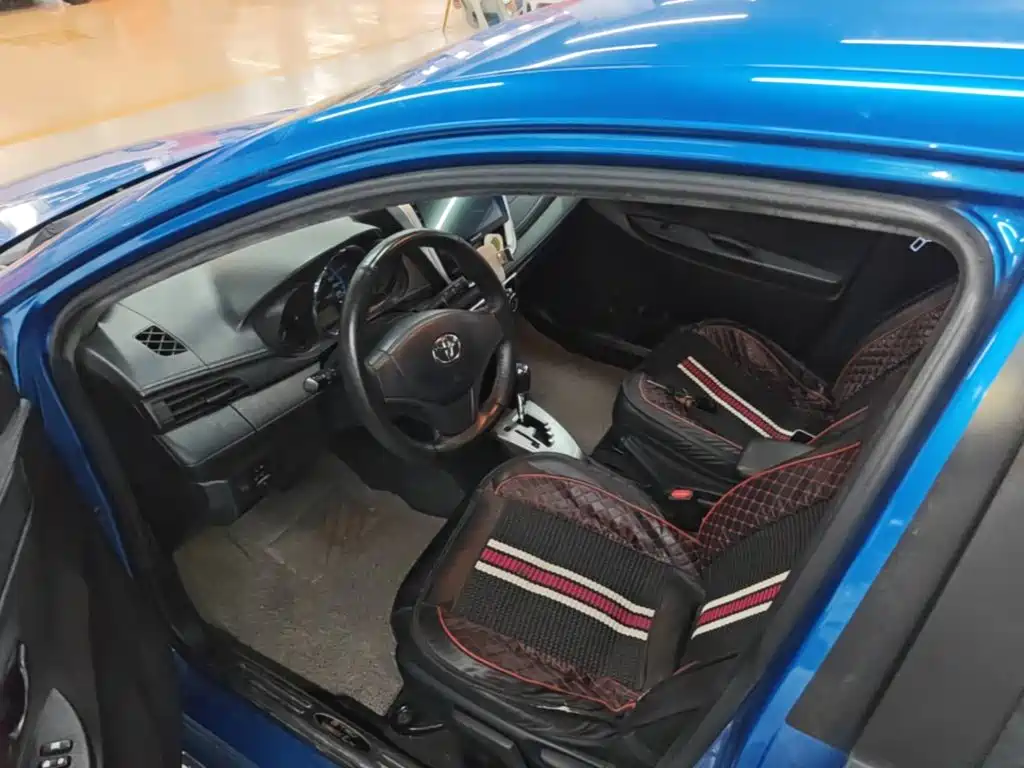 Toyota Yaris L 2018 — фото 16