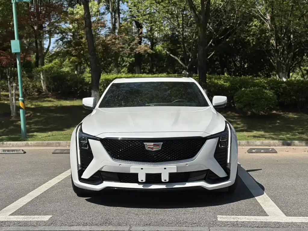 Cadillac CT5 2024 — фото 1