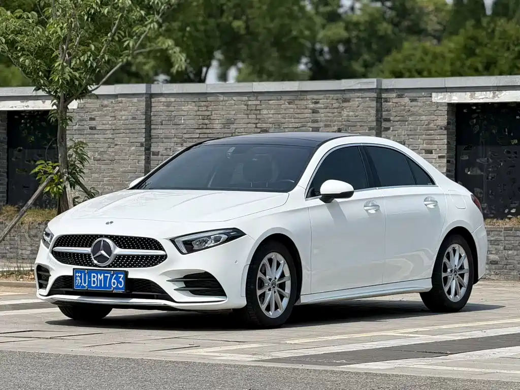 Mercedes-Benz A-Class 2019 — фото 1