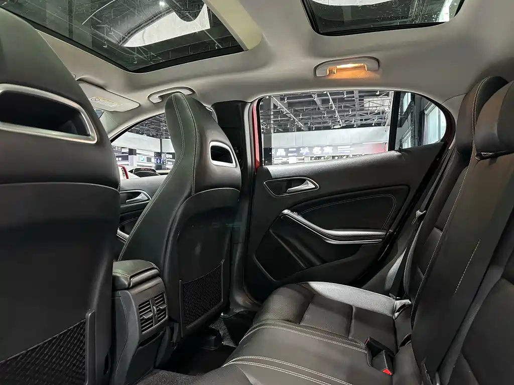 Mercedes-Benz GLA 2018 — фото 14
