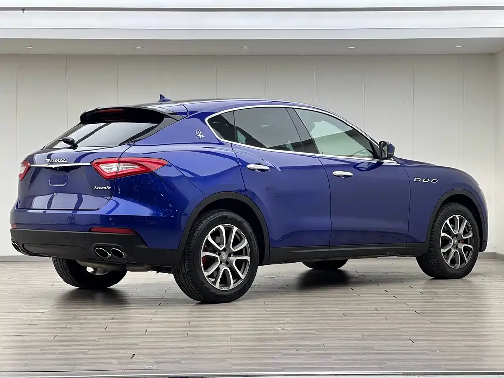 Maserati Levante 2017 — фото 5