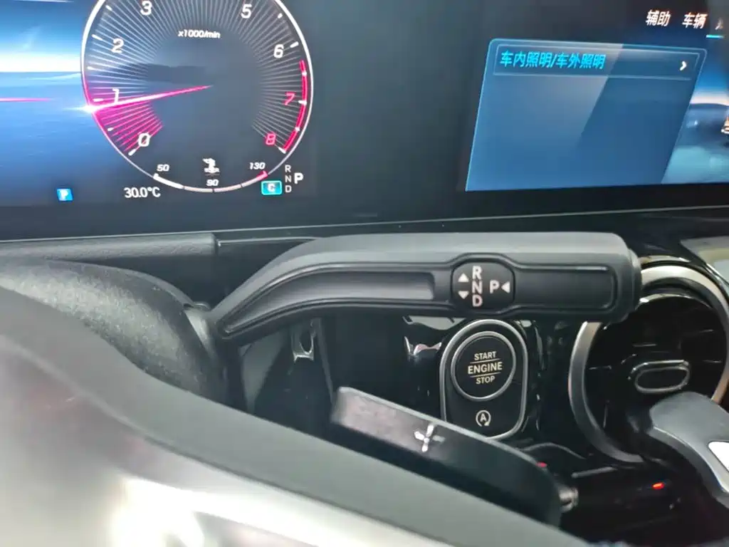 Mercedes-Benz GLA 2025 — фото 14