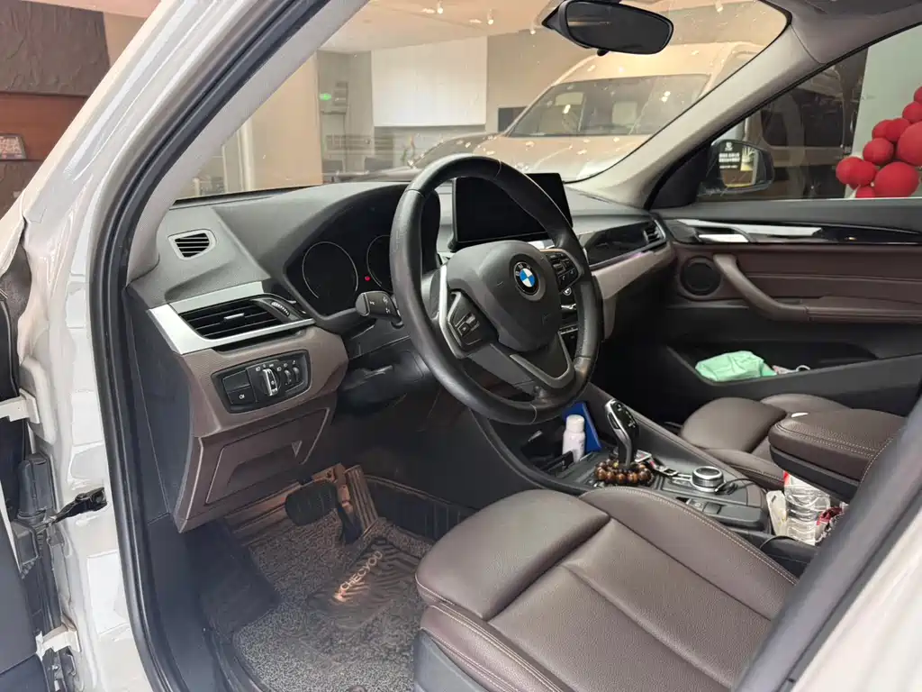 BMW X1 2020 — фото 8