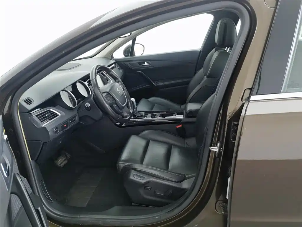 Peugeot 508 2015 — фото 10