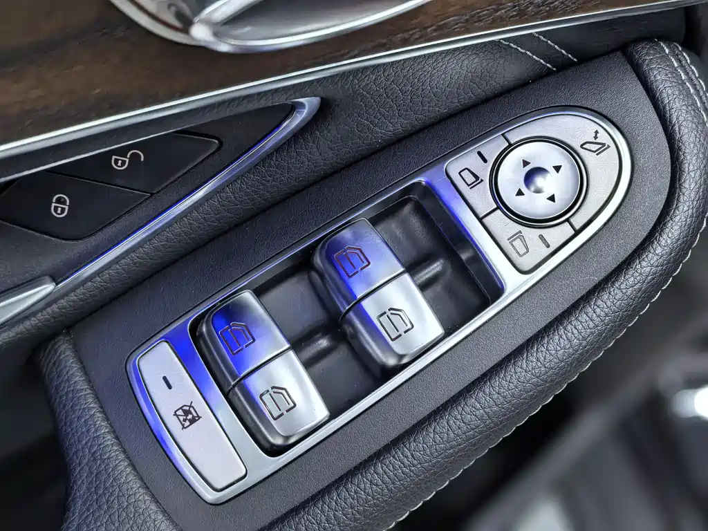 Mercedes-Benz GLC 2020 — фото 21