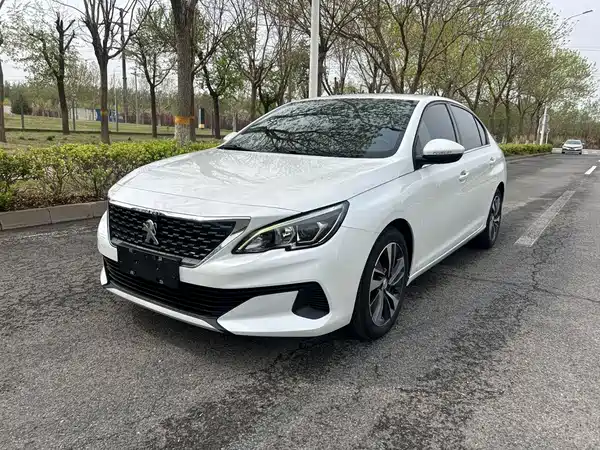Peugeot 408 2021