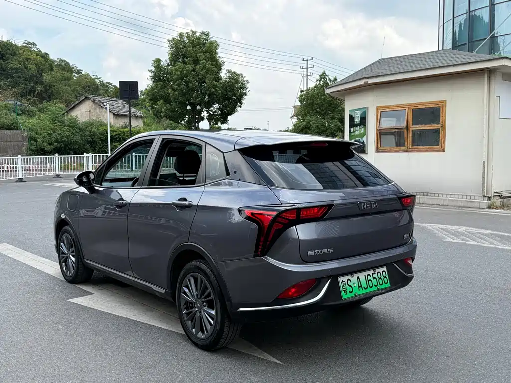 Neta V 2023