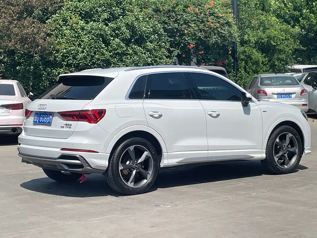 Audi Q3 2022 — фото 12