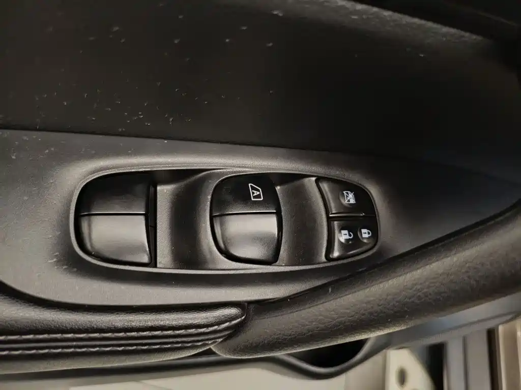 Nissan X-Trail 2017 — фото 9