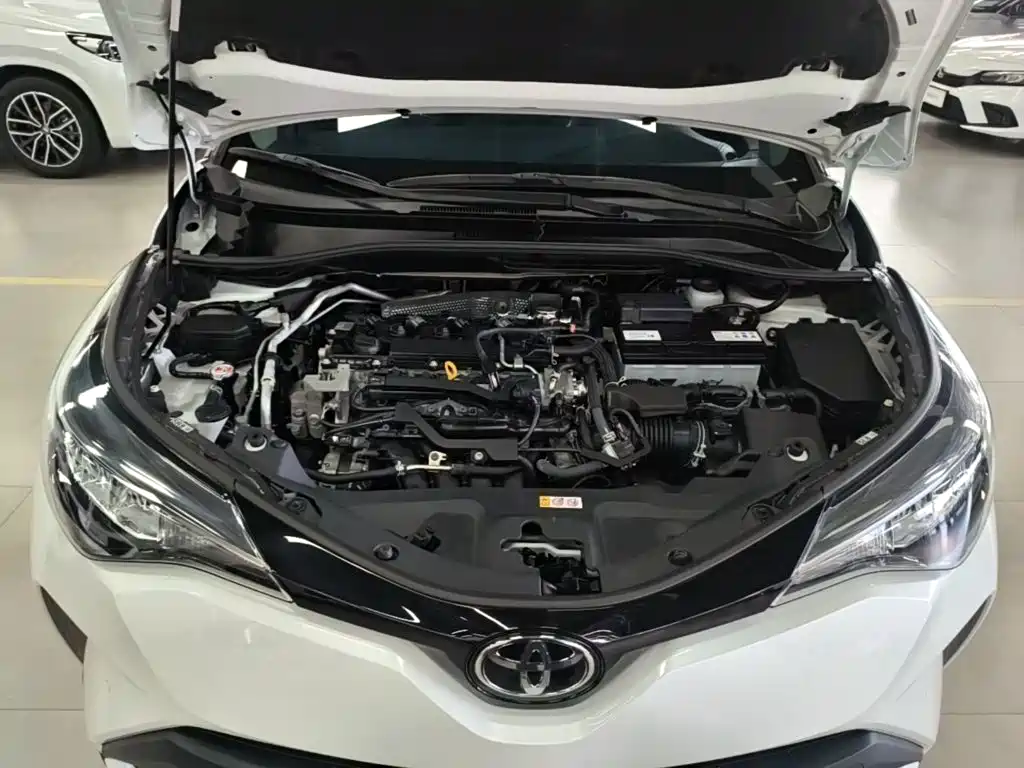 Toyota C-HR 2023 — фото 20