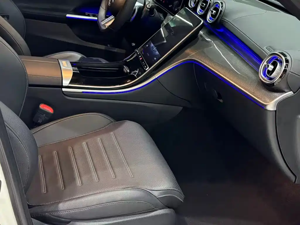 Mercedes-Benz C-Class 2022 — фото 4