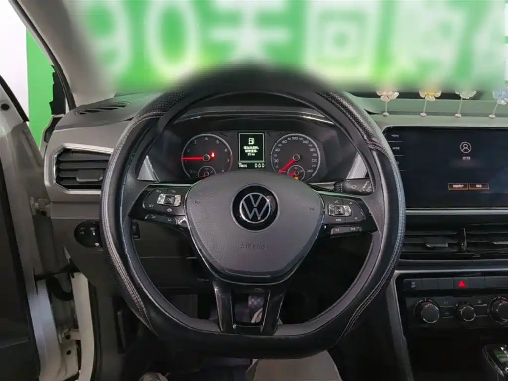 Volkswagen T-Cross 2021 — фото 11