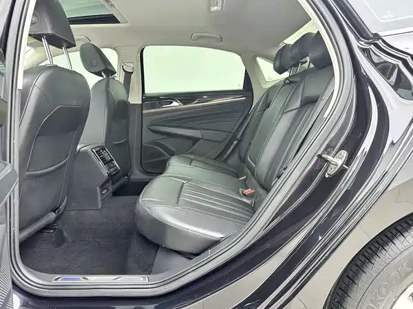 Volkswagen Passat Plug-In Hybrid 2020