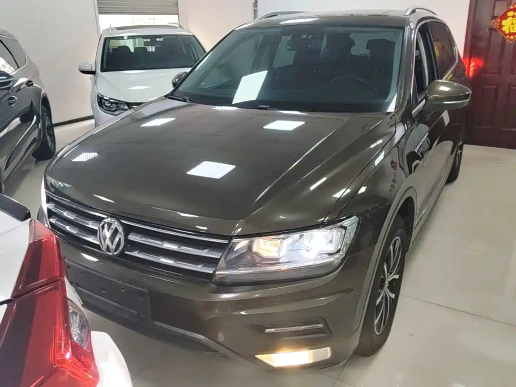 Volkswagen Tiguan L 2017 — фото 3