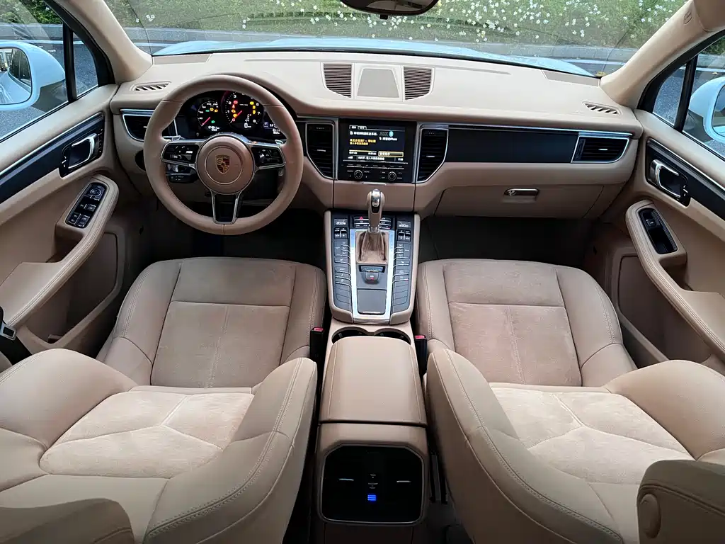 Porsche Macan 2015 — фото 13