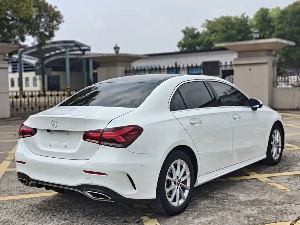 Mercedes-Benz A-Class 2021 — фото 10