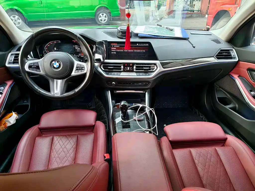 BMW 3 Series 2022 — фото 10