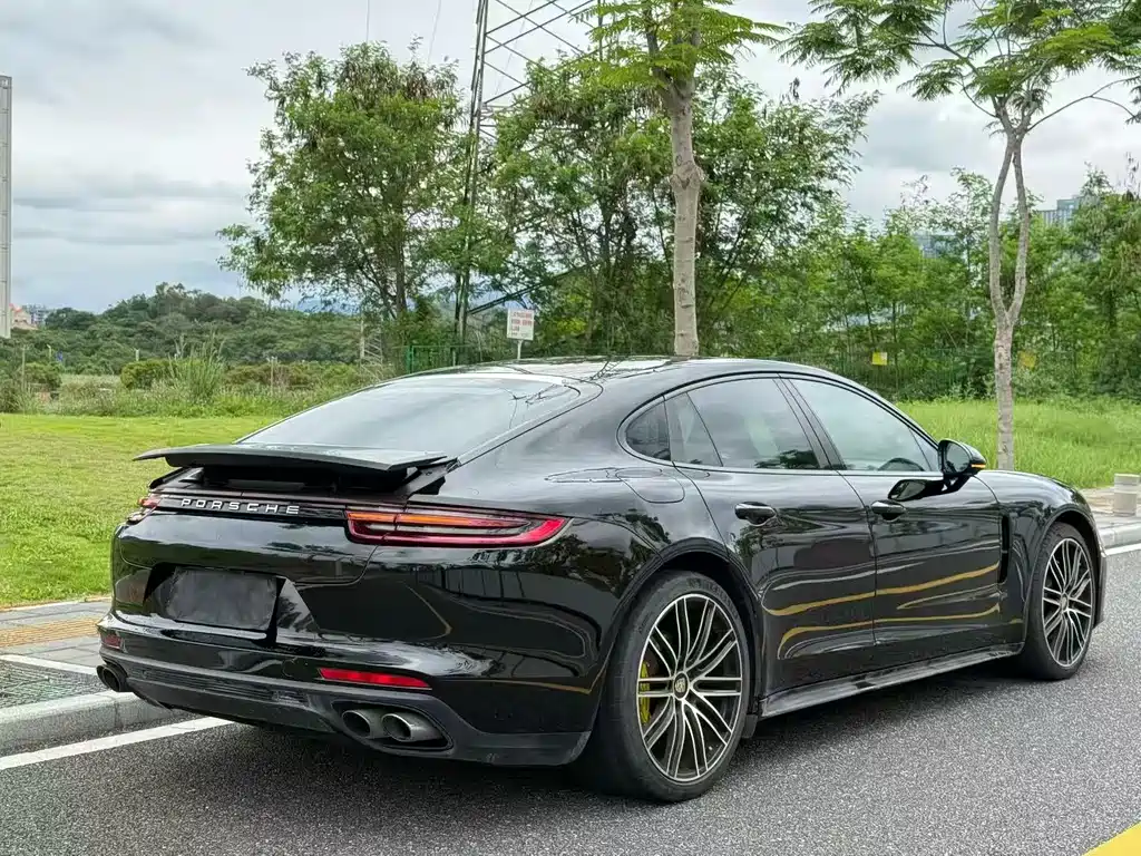Porsche Panamera 2017 — фото 7