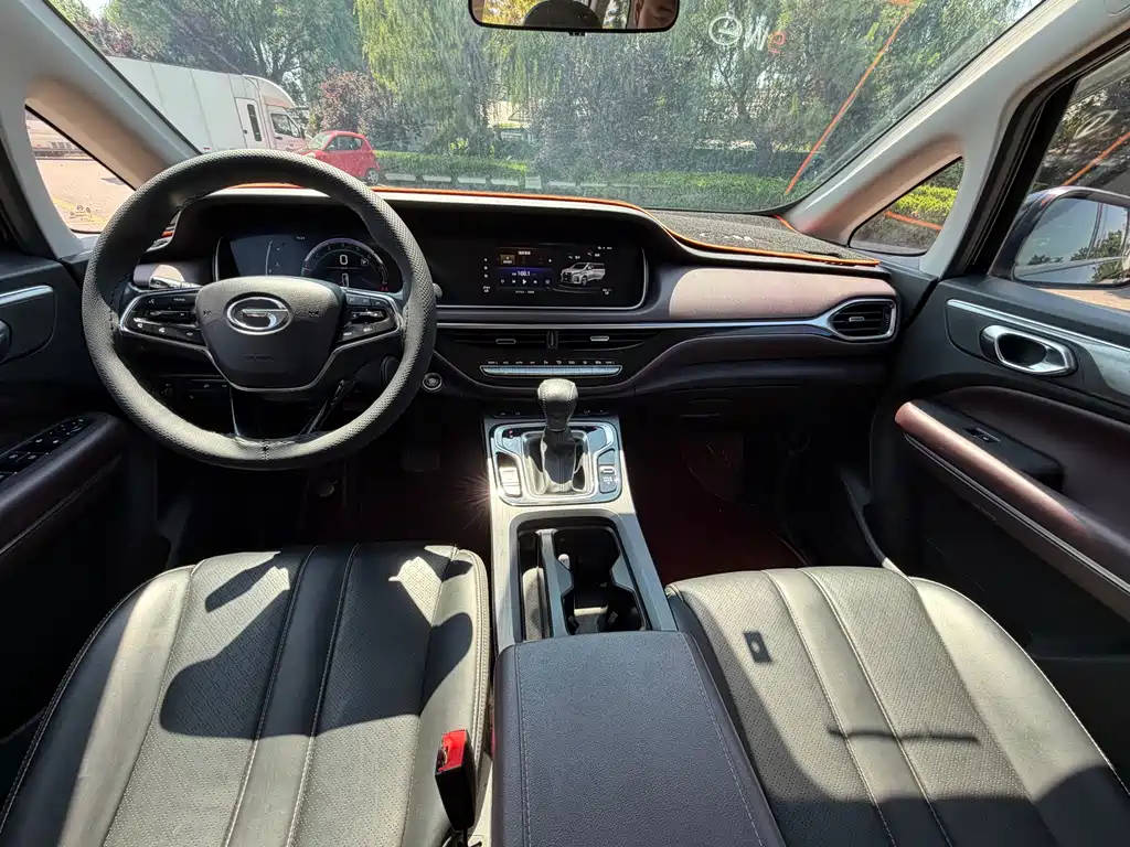 GAC Motor Trumpchi M6 2021 — фото 13