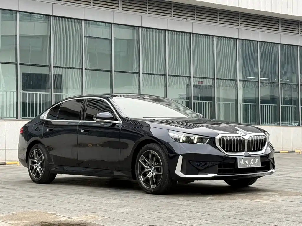 BMW 5 Series 2025