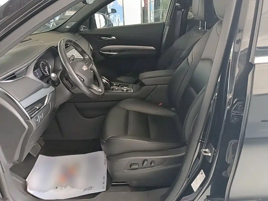 Cadillac XT4 2020 — фото 15
