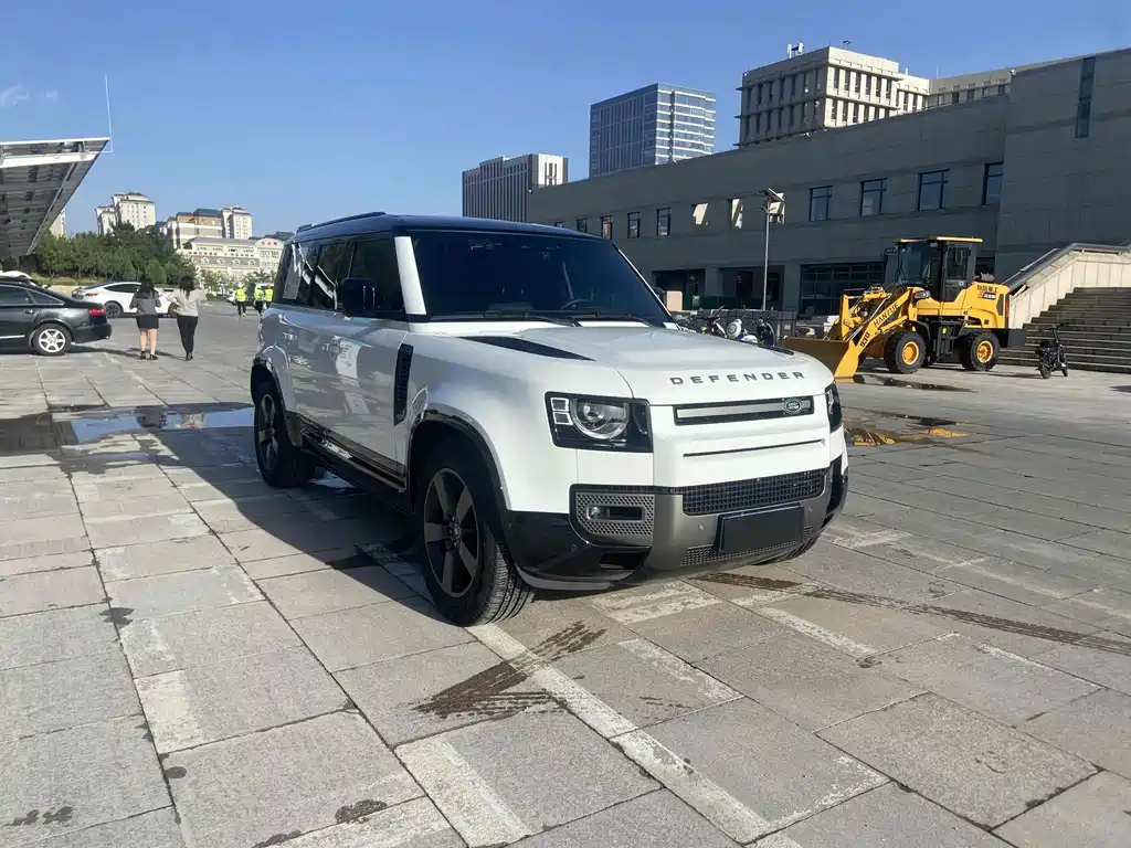 Land Rover Defender 2023 — фото 3