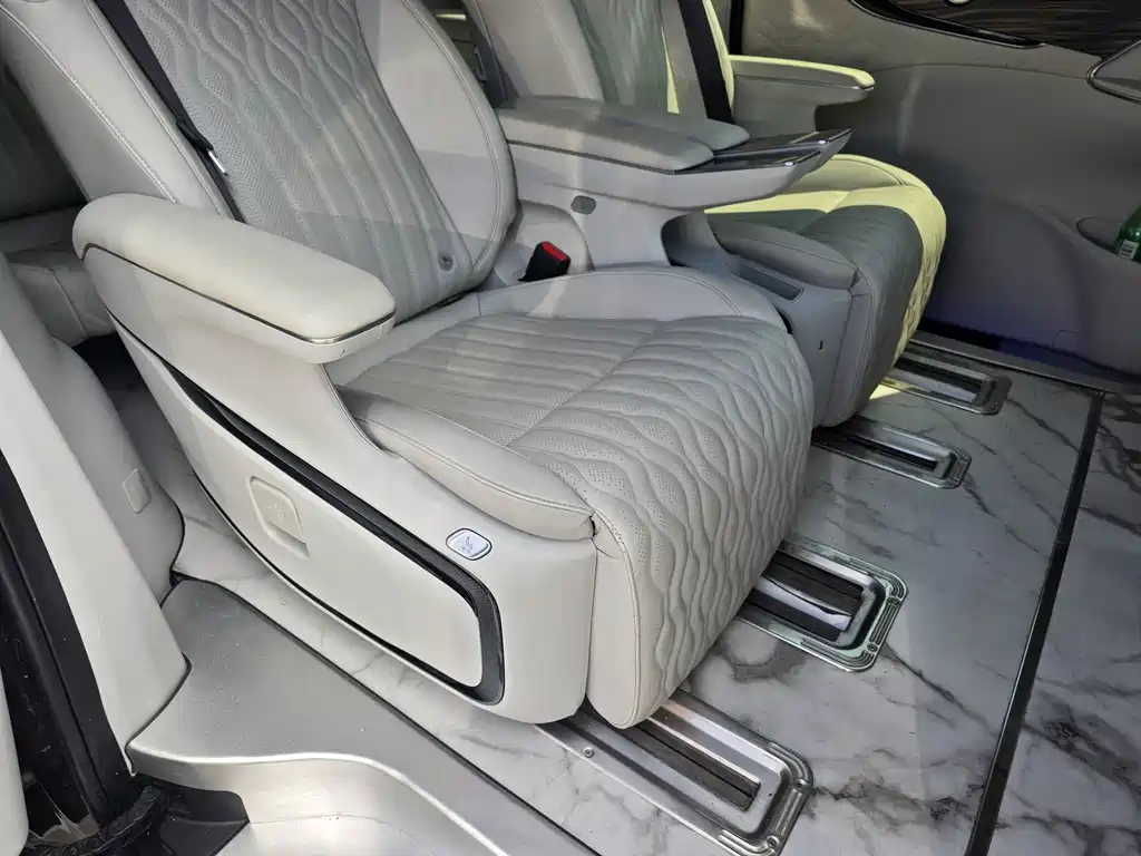 Dongfeng Forthing Xinghai V9 2024 — фото 15