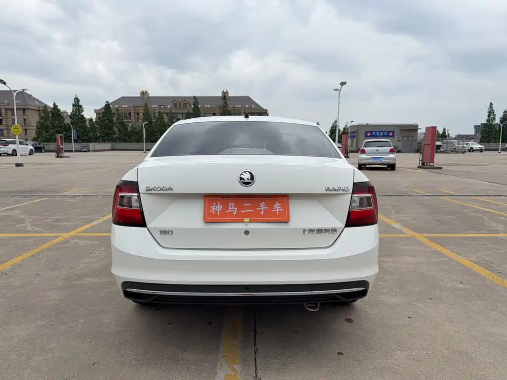 Skoda Rapid 2018 — фото 5