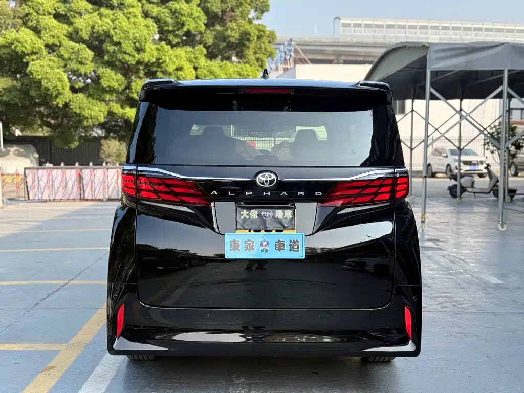 Toyota Alphard 2025 — фото 6