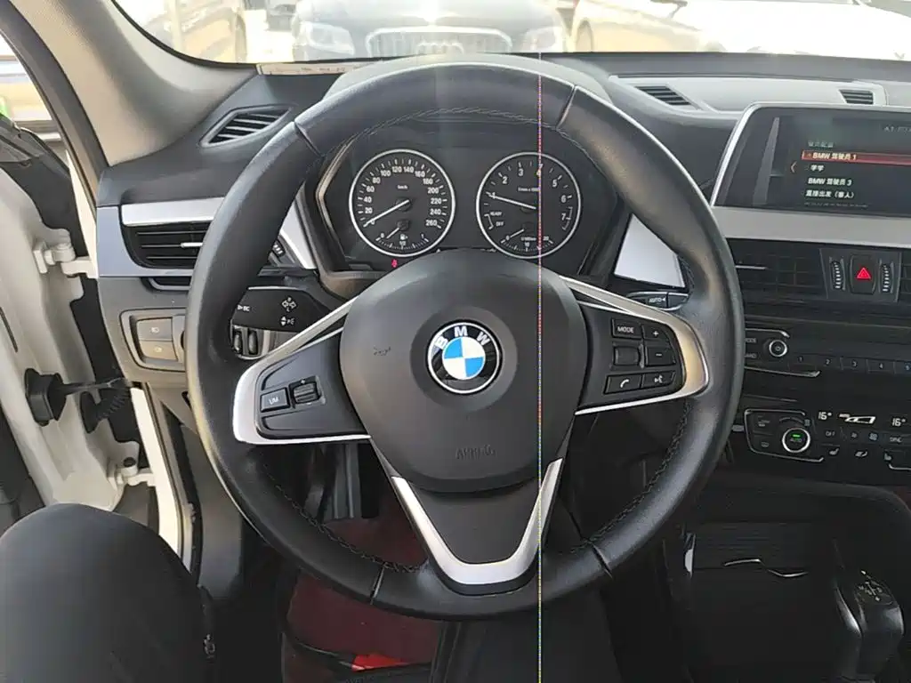 BMW X1 2017 — фото 11