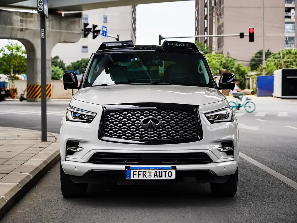 Infiniti QX80 2016 — фото 9