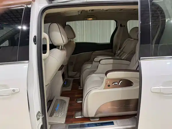 Buick GL8 2019