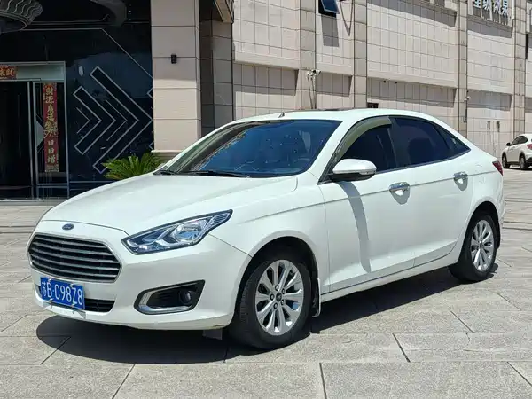 Ford Escort 2015