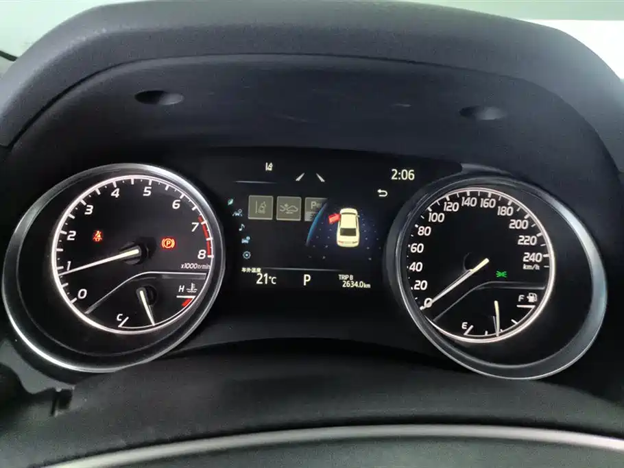 Toyota Camry 2020 — фото 14