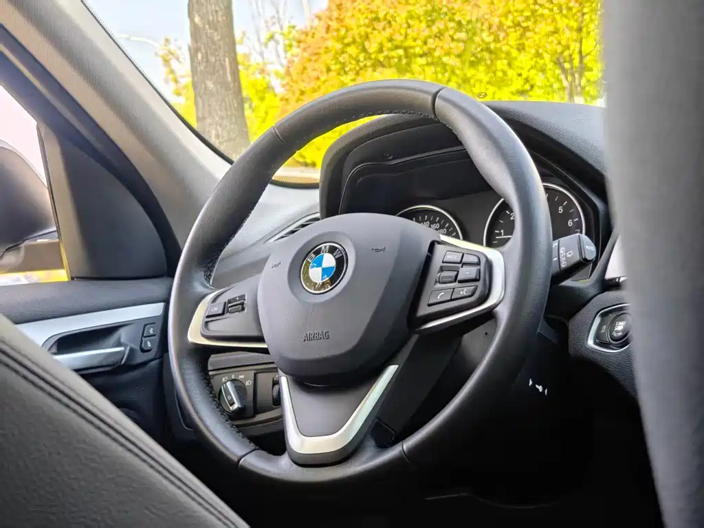 BMW X1 2018 — фото 10