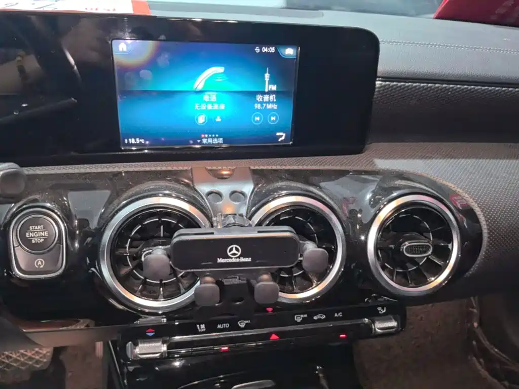 Mercedes-Benz A-Class 2019 — фото 13